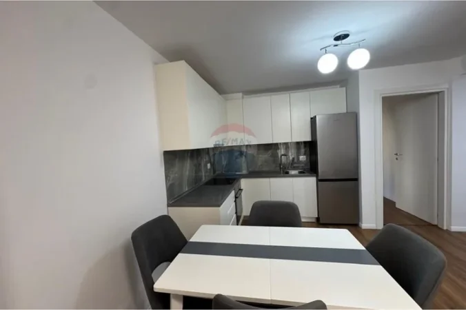 Tirane, shitet apartament 2+1+Ballkon Kati 2, 80 m² 195.000 € (Rruga Besnik Sykja)