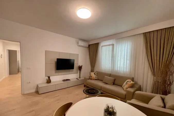 Tirane, jepet me qera apartament 2+1 Kati 5, 90 m² 850 € (Rruga e Kavajes)