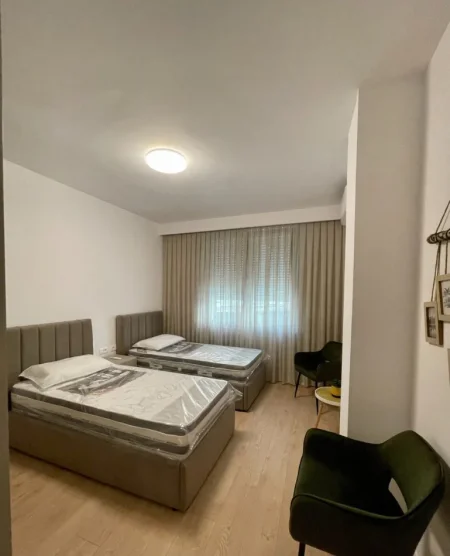 Tirane, jepet me qera apartament 2+1 Kati 5, 90 m² 850 € (Rruga e Kavajes)