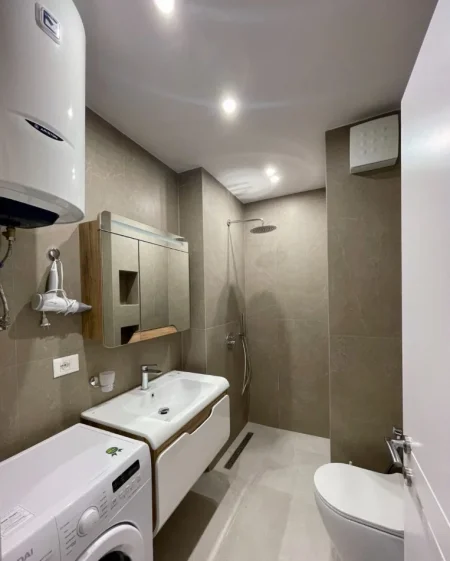 Tirane, jepet me qera apartament 2+1 Kati 5, 90 m² 850 € (Rruga e Kavajes)