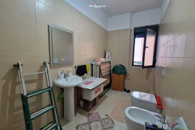 Tirane, jepet me qera apartament 2+1 Kati 7, 112 m² 630 € (astir)