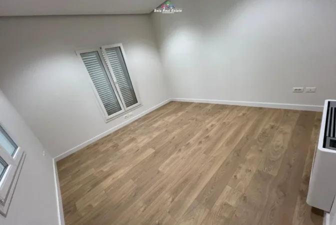 Tirane, jepet me qera Vile Kati 2, 360 m² 9.000 € (Rruga e Elbasanit)
