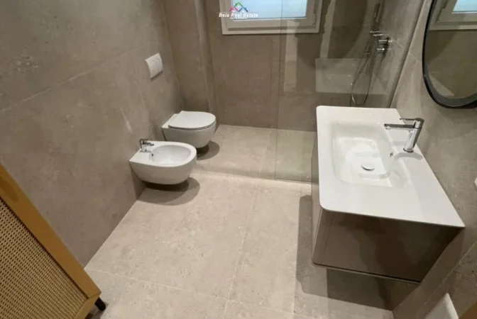 Tirane, jepet me qera Vile Kati 2, 360 m² 9.000 € (Rruga e Elbasanit)