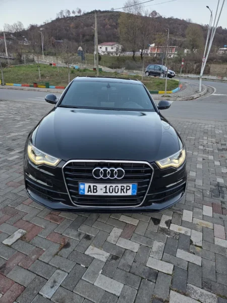 Mat, shitet makine Audi A6 Nafte, e zeze automatik Klima 8.500 €