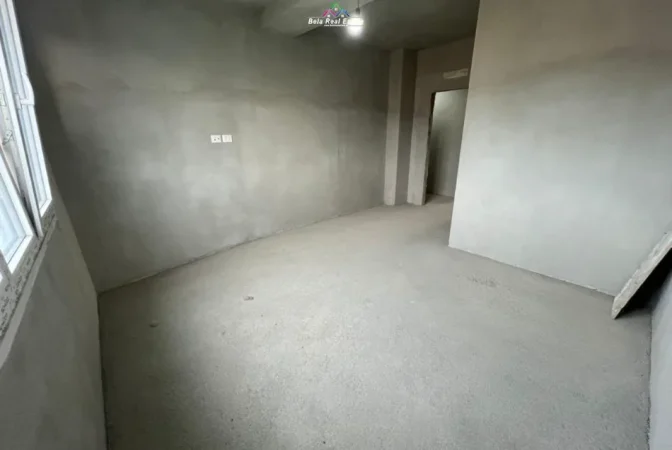 Tirane, jepet me qera zyre Kati 10, 130 m² 730 € (feiz himzo)