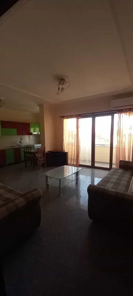 Tirane, jepet me qera Vile 2+1 Kati 2, 102 m² 430 € (shkoze)