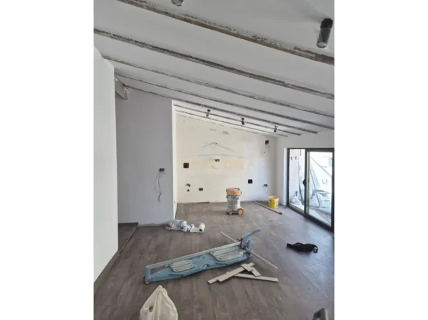 Tirane, shitet apartament 1+1 Kati 6, 66 m² (Tajvani)