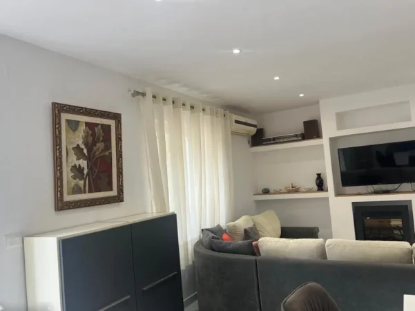 Tirane, jepet me qera apartament 2+1 Kati 1, 80 m² 550 € (Siri Kodra)