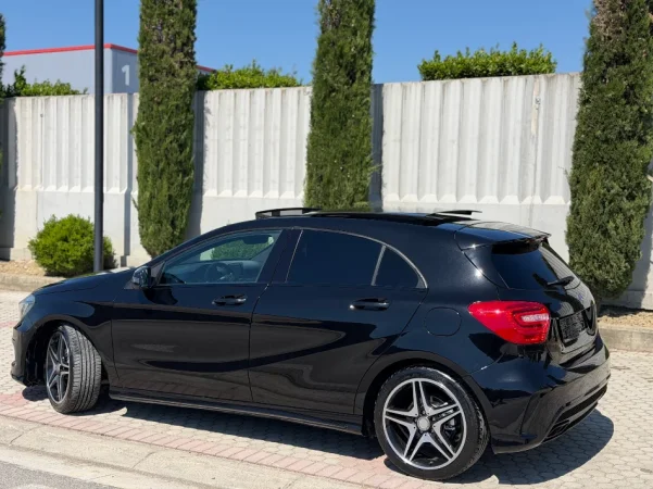MERCEDES - BENZ A class 180 NAFTE 👉 2015 👈 AUTOMATIKE - AMG line 10.900 €