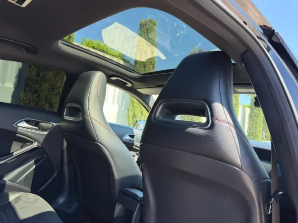 MERCEDES - BENZ A class 180 NAFTE 👉 2015 👈 AUTOMATIKE - AMG line 10.900 €