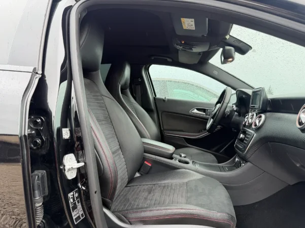 MERCEDES - BENZ A class 180 NAFTE 👉 2015 👈 AUTOMATIKE - AMG line 10.900 €