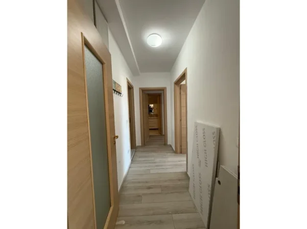 Tirane, shitet apartament 2+1+Ballkon Kati 6, 105 m² 225.000 € (Don Bosko)