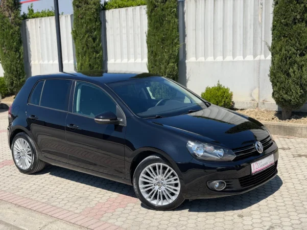 VOLKSWAGEN GOLF VI - 2.0 NAFTE 👉 2010 👈 kambio AUTOMATIKE - EUROPE 6.850 €