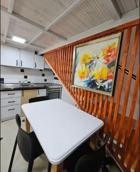 Tirane, jepet me qera garsonier Studio Kati 1, 40 m² 350 € (Rruga dibres)