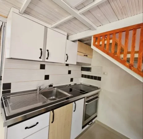Tirane, jepet me qera garsonier Studio Kati 1, 40 m² 350 € (Rruga dibres)