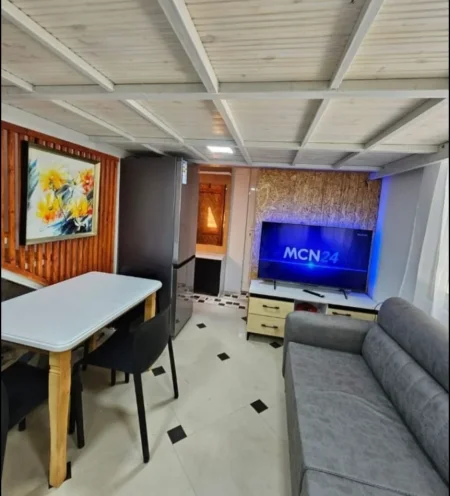 Tirane, jepet me qera garsonier Studio Kati 1, 40 m² 350 € (Rruga dibres)
