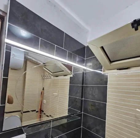 Tirane, jepet me qera garsonier Studio Kati 1, 40 m² 350 € (Rruga dibres)