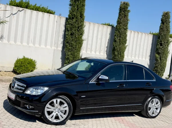 MERCEDES - BENZ C 220 NAFTE 👉 2008 👈 kambio MANUALE - AVANGARDE 6.250 €