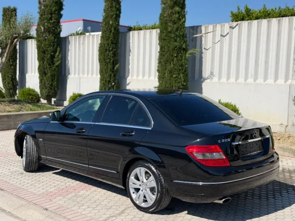 MERCEDES - BENZ C 220 NAFTE 👉 2008 👈 kambio MANUALE - AVANGARDE 6.250 €