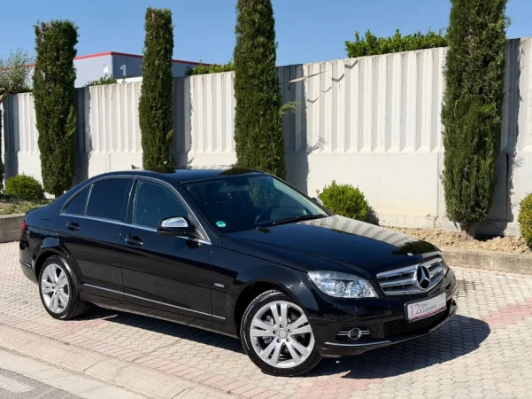 MERCEDES - BENZ C 220 NAFTE 👉 2008 👈 kambio MANUALE - AVANGARDE 6.250 €