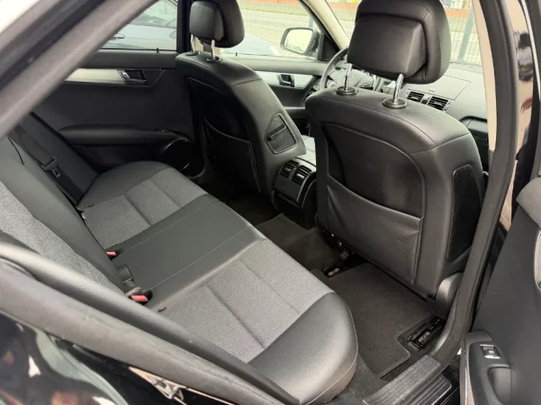MERCEDES - BENZ C 220 NAFTE 👉 2008 👈 kambio MANUALE - AVANGARDE 6.250 €