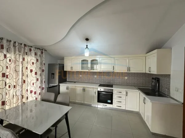 Tirane, jepet me qera apartament duplex Dublex Kati 2, 90 m² 600 € (Kodra e Diellit)