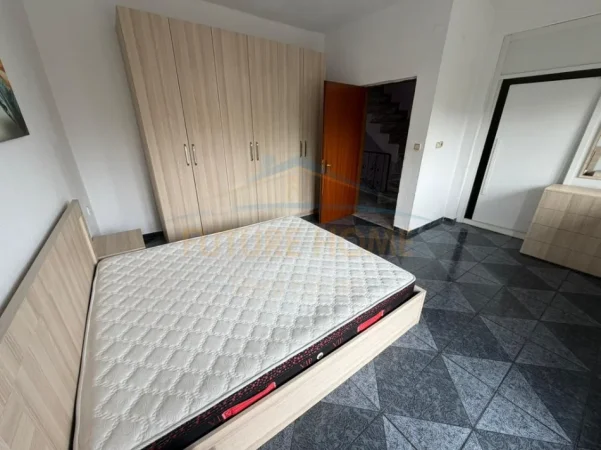 Tirane, jepet me qera apartament duplex Dublex Kati 2, 90 m² 600 € (Kodra e Diellit)