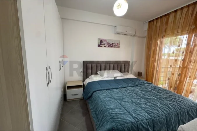 Shitet apartament 2+1 Kati 3, Gjiri Lalzit, Durres