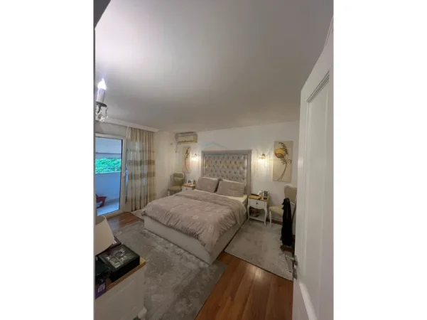 Tirane, shitet apartament 2+1+Ballkon Kati 4, 106 m² 284.000 € (Rruga e Kavajes)