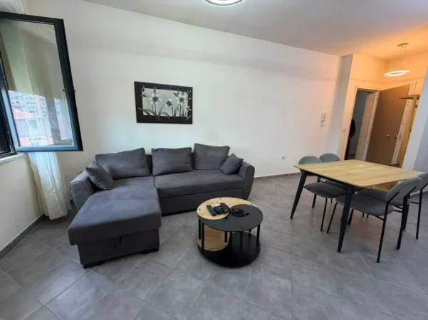Tirane, jepet me qera apartament 2+1+Ballkon Kati 1, 93 m² 750 € (Jordan Misja)