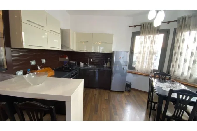 Tirane, jepet me qera apartament 2+1+Ballkon Kati 5, 90 m² 700 € (Tefta tashko)
