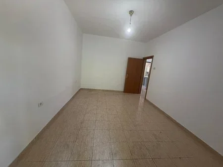 Tirane, shitet apartament 2+1+Ballkon Kati 2, 56 m² 156.000 € (Brryli)