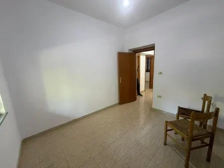 Tirane, shitet apartament 2+1+Ballkon Kati 2, 56 m² 156.000 € (Brryli)