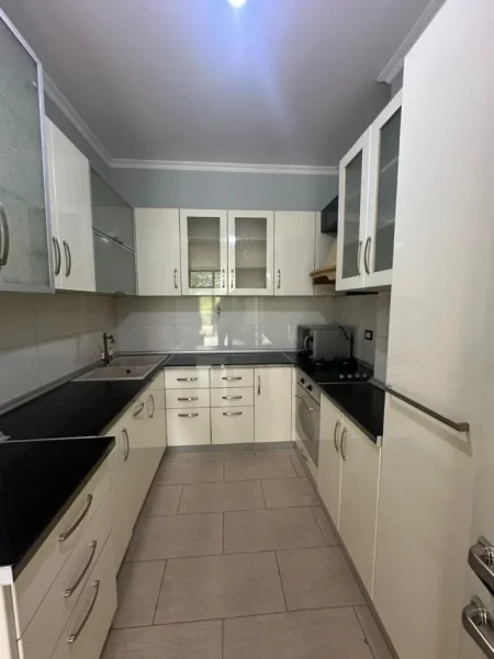 Tirane, shitet apartament 2+1+Aneks+Ballkon Kati 2, 107 m² 153.000 € (fresku)