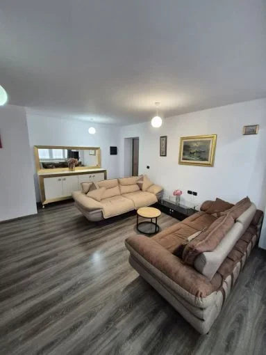 Tirane, shitet apartament 2+1+Aneks+Ballkon Kati 6, 90 m² 189.000 € (ish fusha e aviacionit)