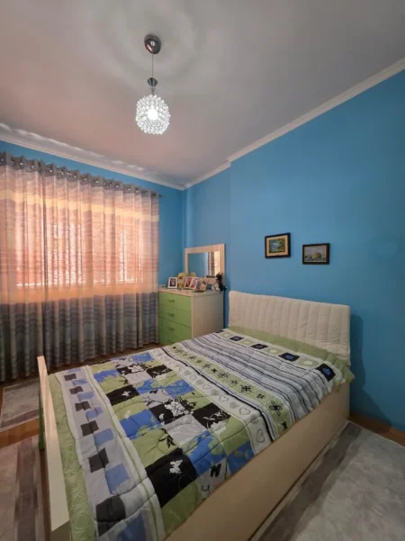 Tirane, jepet me qera apartament 2+1+Ballkon Kati 3, 124 m² 600 € (Astir)