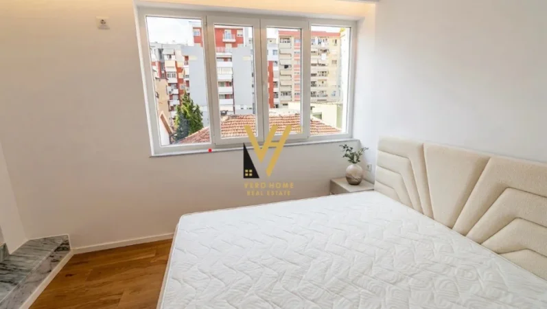 Tirane, jepet me qera apartament 1+1+Ballkon Kati 3, 63 m² 520 € (ALI DEMI)