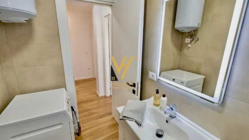 Tirane, jepet me qera apartament 1+1+Ballkon Kati 3, 63 m² 520 € (ALI DEMI)