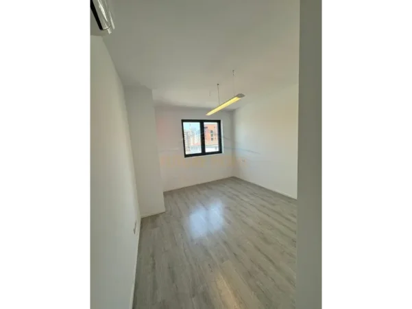 Shitet, Apartament 2+1+2+Depo, Rezidenca Future Home, Unaza e re,Tirane, Kati 3, 124 m²