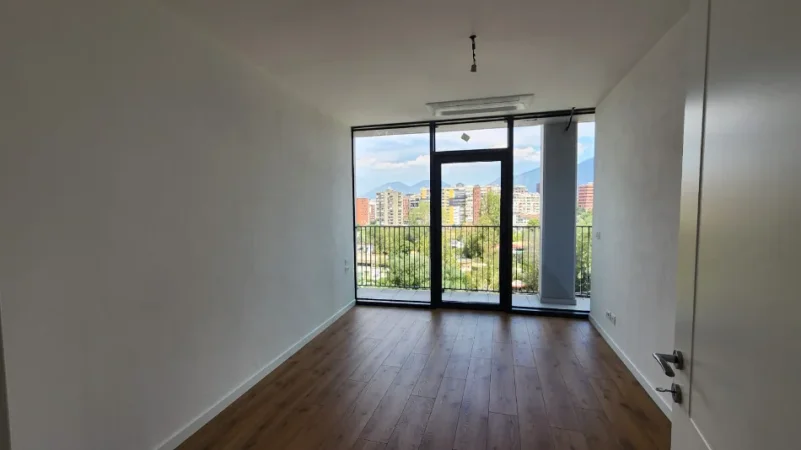 Tirane, shitet apartament 2+1+Ballkon , 132 m² 457.000 € (Lake View Rezidence Liqeni Tiranes)