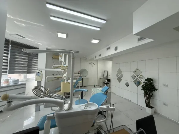 Tirane, shitet ambjent biznesi Kati 1, 275.000 € (Zogu i Zi,)