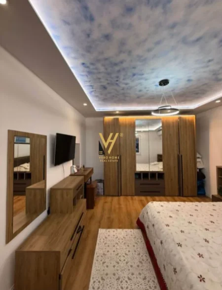 Tirane, shitet Vile 2 Katshe Kati 0, 180 m² 230.000 € (KINOSTUDIO)