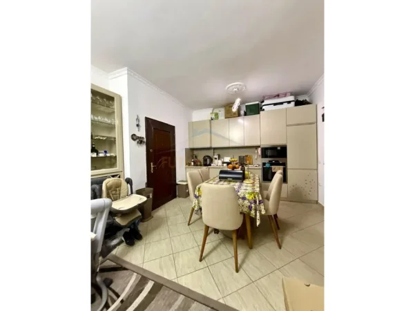 Tirane, shitet apartament 1+1 Kati 1, 49 m² 95.000 € (MISTO MAME)