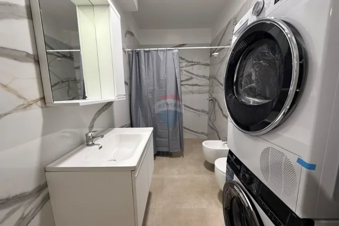 Apartament 1+1 i mobiluar tek E88, Laprake! (600 Euro/muaj)