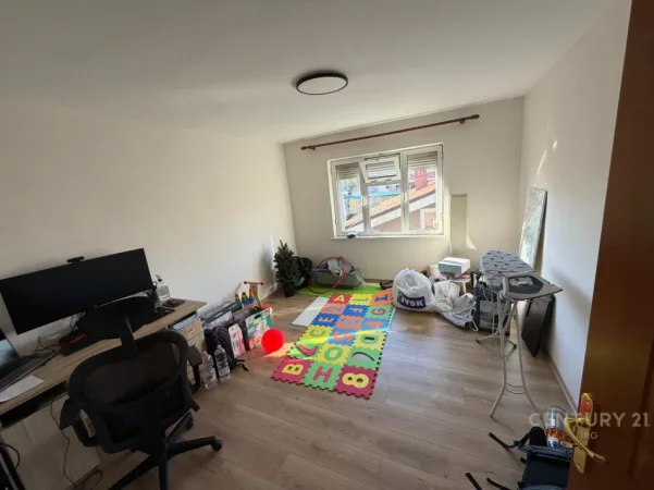 Tirane, shitet apartament 2+1+Ballkon Kati 4, 81 m² 150.000 € (ALI DEMI)