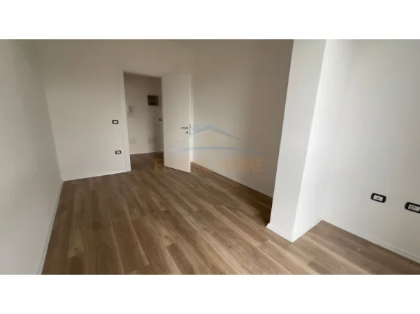 Tirane, shitet apartament 2+1 Kati 1, 80 m² 148.074 € (SAUK)