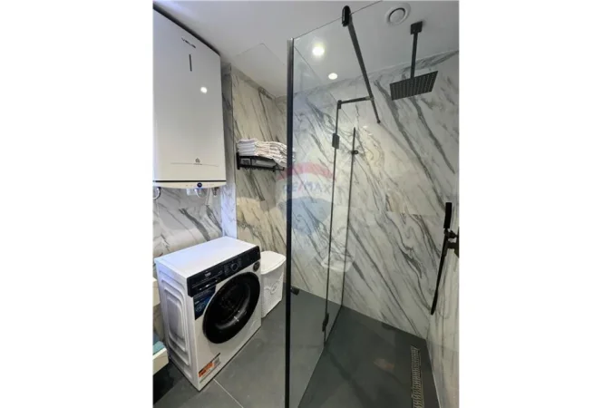 Vlore - Lungomare, shitet apartament 2+1 Kati 8, 121 m² 310.000 € (Rruga Pelivan Leskaj, Vlorë)