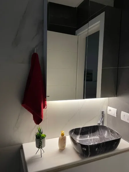 Durres, shitet apartament 2+1+Ballkon Kati 1, 89 m² 249.200 € (Gjiri i Lalzit)