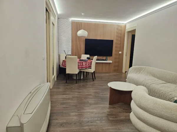 Tirane, jepet me qera apartament 3+1 Kati 2, 101 m² 150 € 