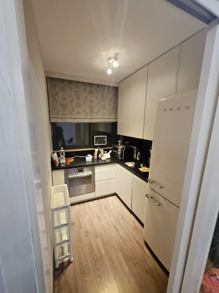 Tirane, jepet me qera apartament 3+1 Kati 2, 101 m² 150 € 